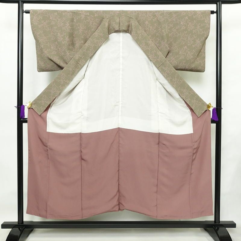 小紋 落款入り 縮緬 総柄 正絹 花柄 袷仕立て 身丈151cm 裄丈63cm リサイクル着物 着物 モダン 緑・うぐいす色_画像3