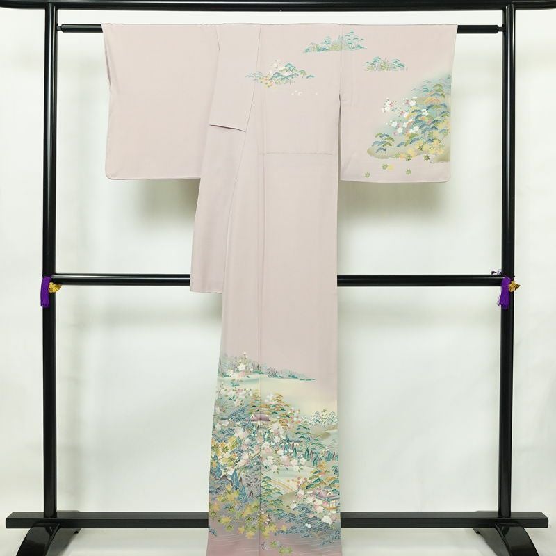 訪問着 美品 しつけ糸付き 縮緬 一つ紋付き 正絹 風景柄 袷仕立て 身丈164cm 裄丈67cm リサイクル着物 着物 共八掛 入学式 卒業式 七五三 お宮参り フォーマル 上品 紅葉 松 桜 紫・藤色_画像2