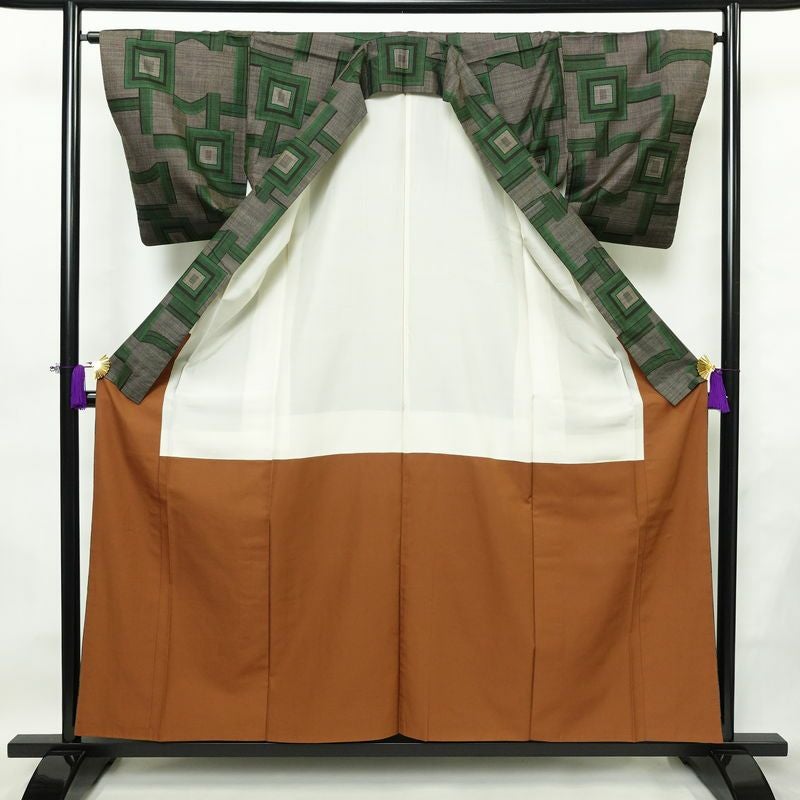 紬 正絹 幾何学柄・抽象柄 袷仕立て 身丈157.5cm 裄丈64.5cm リサイクル着物 着物 カジュアル 茶_画像3