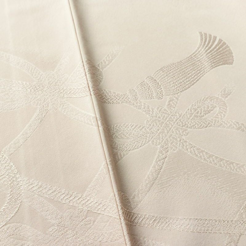 色無地 裾模様あり 一つ紋付き 正絹 古典柄 袷仕立て 身丈153.5cm 裄丈65cm リサイクル着物 着物 入学式 卒業式 七五三 お宮参り フォーマル シンプル 上品 ピンク_画像10