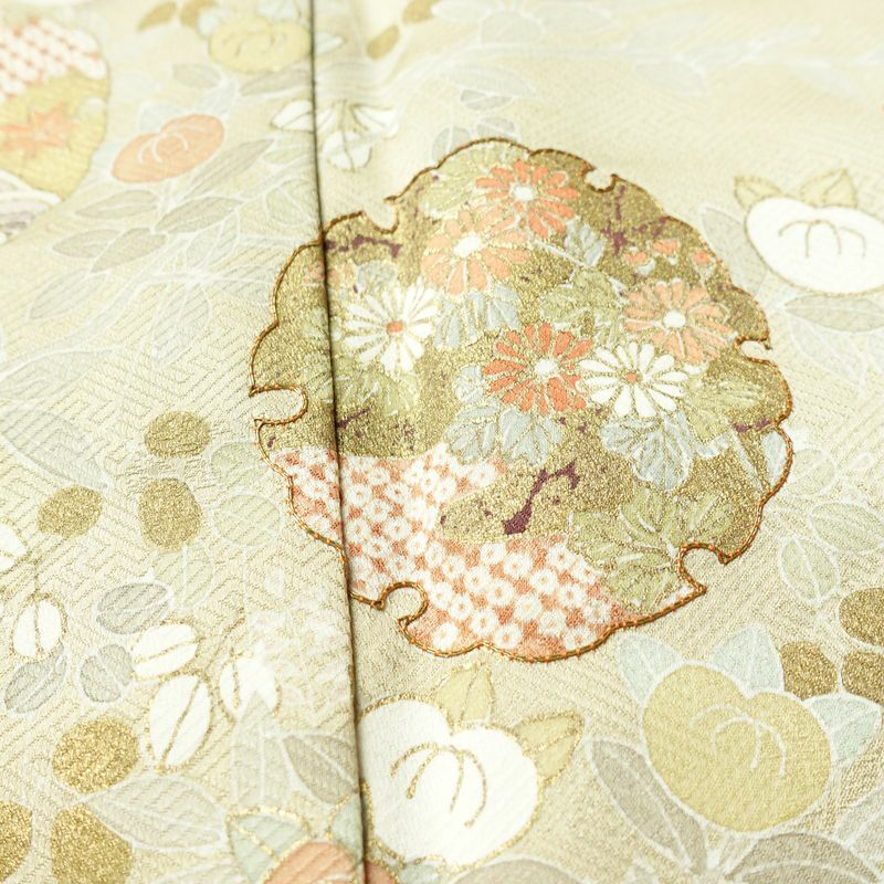 訪問着 綸子 金駒刺繍 一つ紋付き 正絹 木の葉・植物柄 袷仕立て 身丈161.5cm 裄丈65.5cm リサイクル着物 着物 箔 共八掛 入学式 卒業式 七五三 パーティー お宮参り フォーマル 雪輪 萩 ベージュ 緑・うぐいす色_画像7