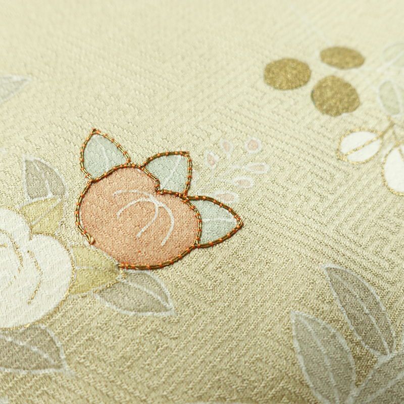 訪問着 綸子 金駒刺繍 一つ紋付き 正絹 木の葉・植物柄 袷仕立て 身丈161.5cm 裄丈65.5cm リサイクル着物 着物 箔 共八掛 入学式 卒業式 七五三 パーティー お宮参り フォーマル 雪輪 萩 ベージュ 緑・うぐいす色_画像9