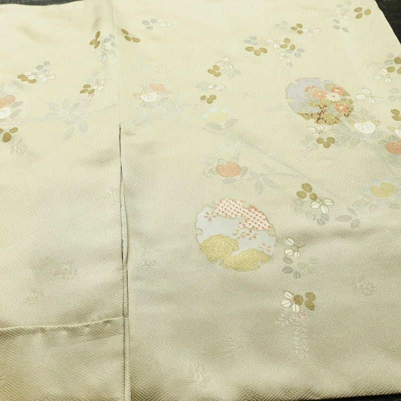 訪問着 綸子 金駒刺繍 一つ紋付き 正絹 木の葉・植物柄 袷仕立て 身丈161.5cm 裄丈65.5cm リサイクル着物 着物 箔 共八掛 入学式 卒業式 七五三 パーティー お宮参り フォーマル 雪輪 萩 ベージュ 緑・うぐいす色_画像16