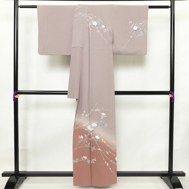 訪問着 縮緬 一つ紋付き 正絹 花柄 袷仕立て 身丈159cm 裄丈64cm リサイクル着物 着物 共八掛 入学式 卒業式 七五三 お宮参り フォーマル 上品 紫・藤色_画像2