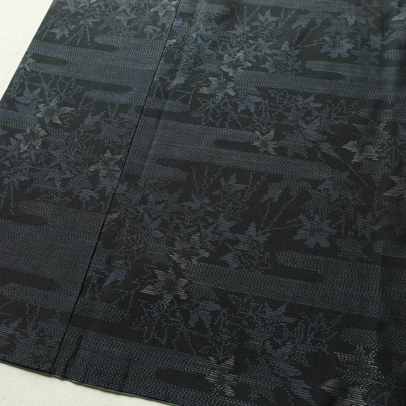 大島紬 証紙なし 正絹 木の葉・植物柄 袷仕立て 身丈161cm 裄丈67cm リサイクル着物 着物 青・紺_画像4