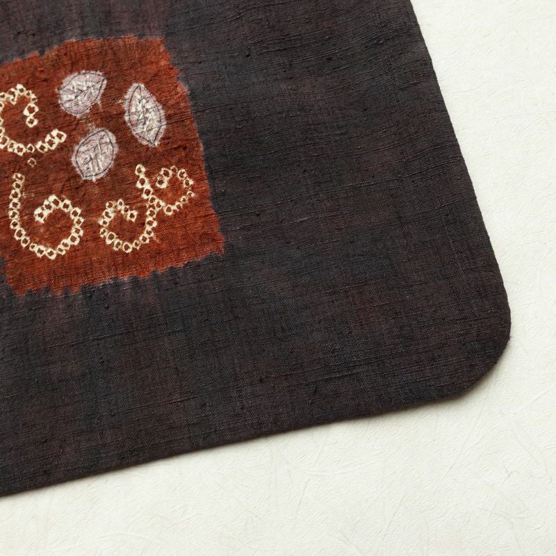 紬 紬着物 絞り 正絹 木の葉・植物柄 袷仕立て 身丈151cm 裄丈64cm リサイクル着物 着物 モダン 茶_画像16