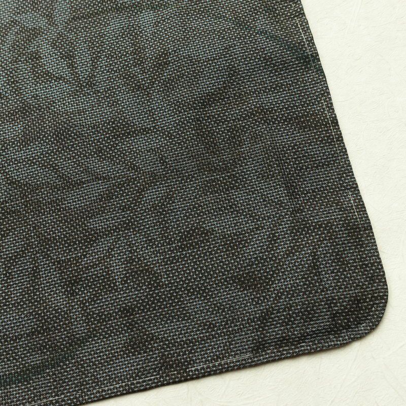 本場大島紬 大島紬 都喜ヱ門 良品 純泥染 正絹 木の葉・植物柄 袷仕立て 身丈160cm 裄丈64cm リサイクル着物 一部しつけ糸付き 着物 モダン 洒落 茶_画像14