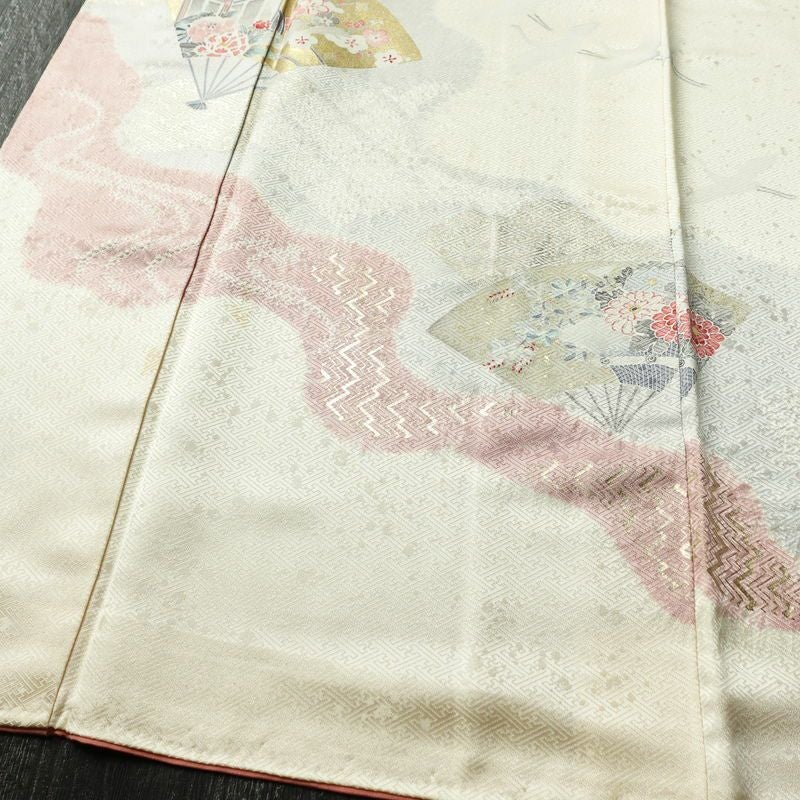 訪問着 絞り 綸子 一つ紋付き 正絹 古典柄 袷仕立て 身丈162.5cm 裄丈66cm リサイクル着物 着物 箔 入学式 卒業式 七五三 お宮参り フォーマル 上品 扇子 クリーム_画像4
