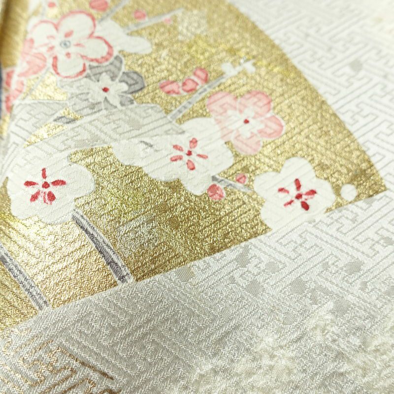 訪問着 絞り 綸子 一つ紋付き 正絹 古典柄 袷仕立て 身丈162.5cm 裄丈66cm リサイクル着物 着物 箔 入学式 卒業式 七五三 お宮参り フォーマル 上品 扇子 クリーム_画像8