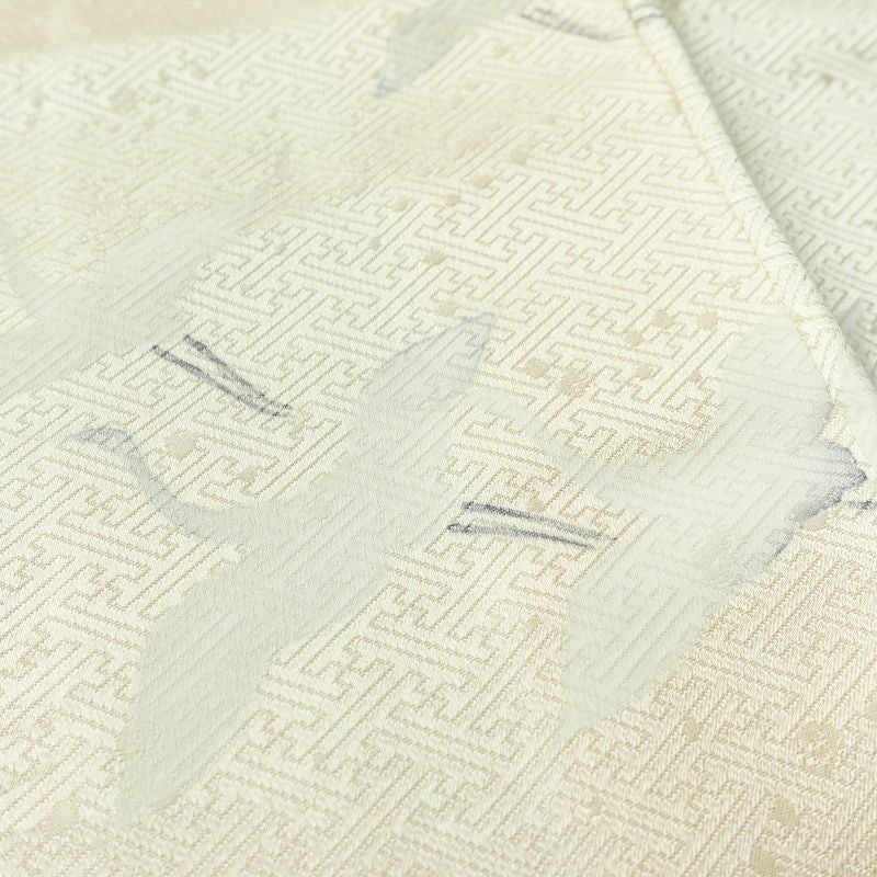 訪問着 絞り 綸子 一つ紋付き 正絹 古典柄 袷仕立て 身丈162.5cm 裄丈66cm リサイクル着物 着物 箔 入学式 卒業式 七五三 お宮参り フォーマル 上品 扇子 クリーム_画像10