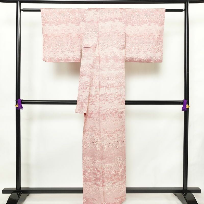 付け下げ 総柄 正絹 古典柄 袷仕立て 身丈159.5cm 裄丈62.5cm リサイクル着物 着物 ピンク_画像2