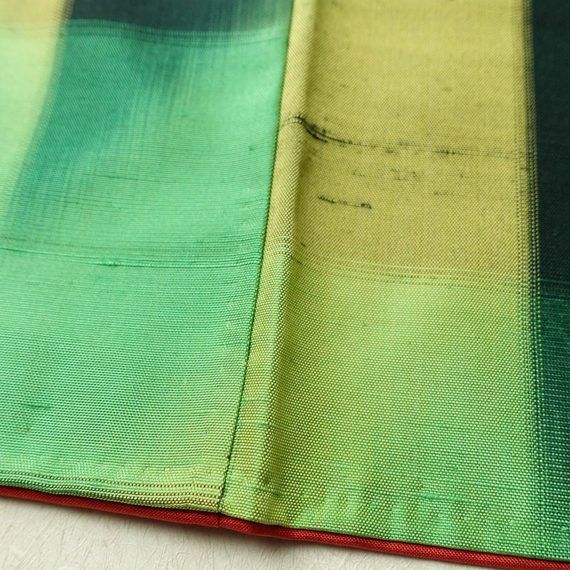 紬 正絹 チェック・格子柄 袷仕立て 身丈155cm 裄丈63cm リサイクル着物 着物 つむぎ モダン 緑・うぐいす色_画像12