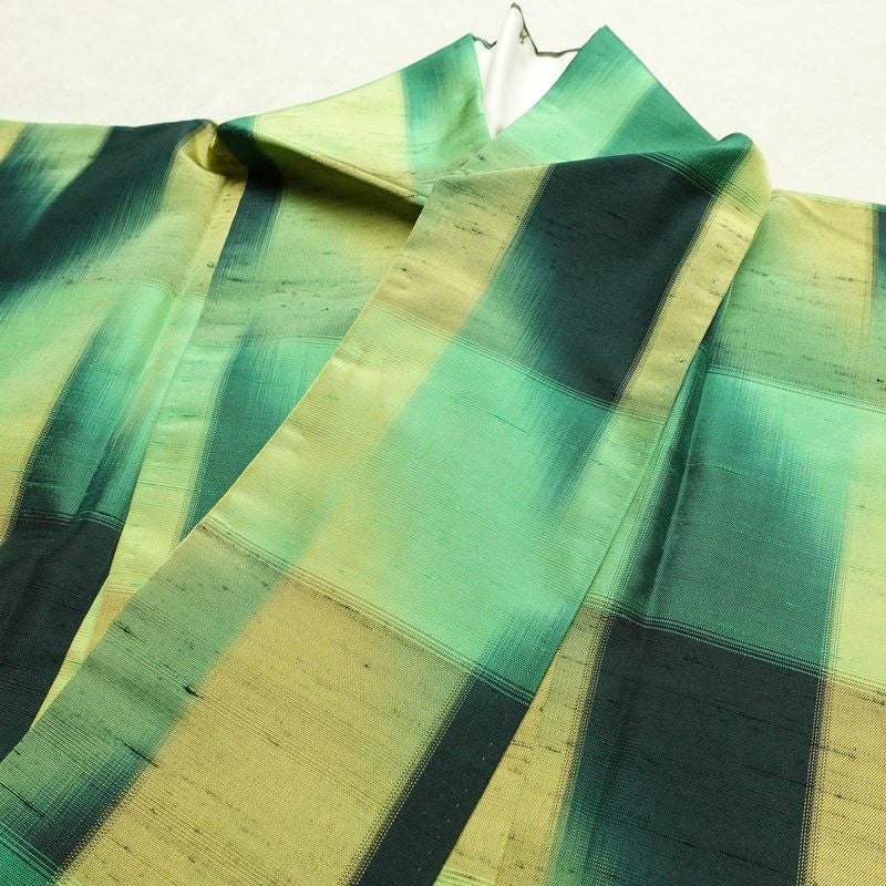 紬 正絹 チェック・格子柄 袷仕立て 身丈155cm 裄丈63cm リサイクル着物 着物 つむぎ モダン 緑・うぐいす色_画像17