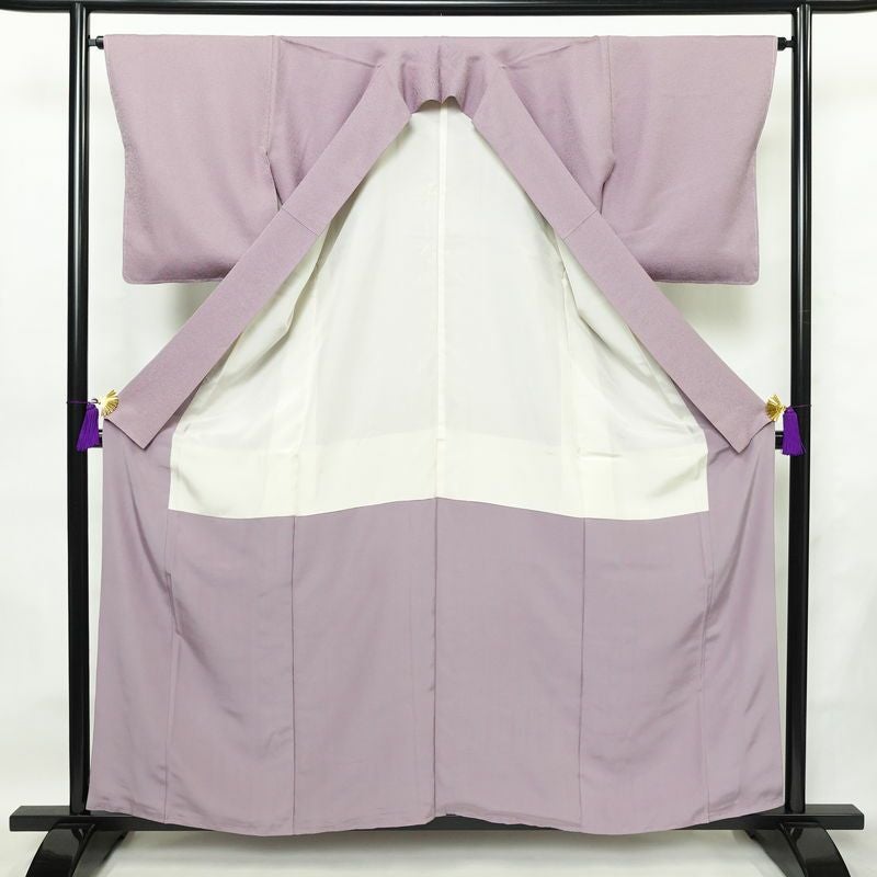 色無地 しつけ糸付き 一つ紋付き 正絹 その他の柄 袷仕立て 身丈158.5cm 裄丈65.5cm リサイクル着物 着物 お茶会 紫・藤色_画像3