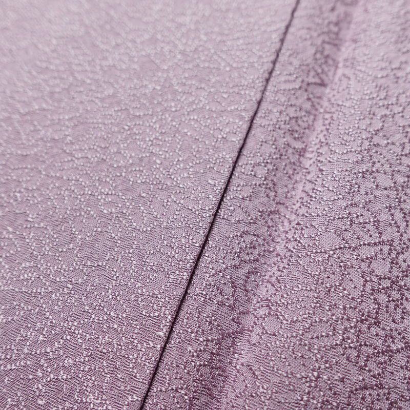 色無地 しつけ糸付き 一つ紋付き 正絹 その他の柄 袷仕立て 身丈158.5cm 裄丈65.5cm リサイクル着物 着物 お茶会 紫・藤色_画像10