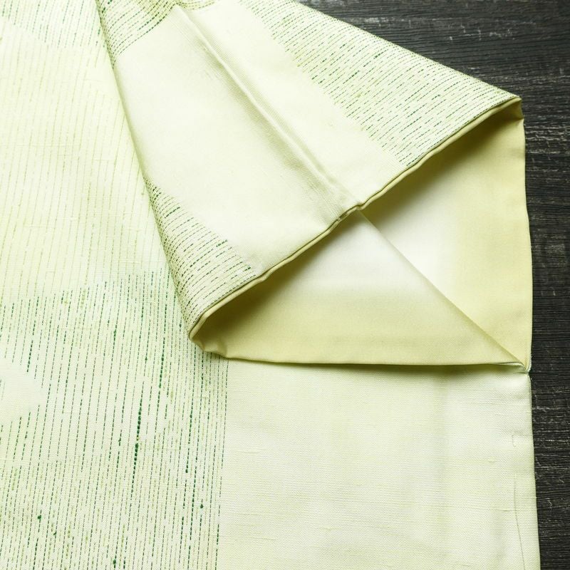 紬 良品 正絹 流水・波柄 袷仕立て 身丈162cm 裄丈64cm リサイクル着物 一部しつけ糸付き つむぎ 着物 緑・うぐいす色_画像15