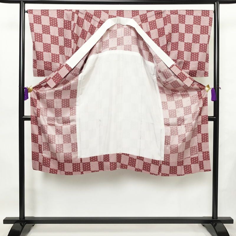 長襦袢 美品 しつけ糸付き 綸子 正絹 チェック・格子柄 袖無双・胴抜き 身丈126cm 裄丈67.5cm 麻の葉 市松 カジュアル ピンク_画像3