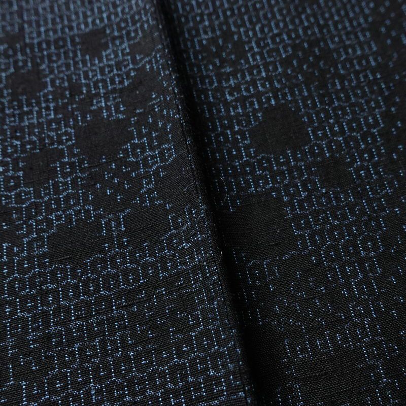 紬 美品 正絹 幾何学柄・抽象柄 袷仕立て 身丈160.5cm 裄丈65.5cm 一部しつけ糸付き 街着 カジュアル 粋 つむぎ着物 リサイクル着物 着物 青・紺_画像10