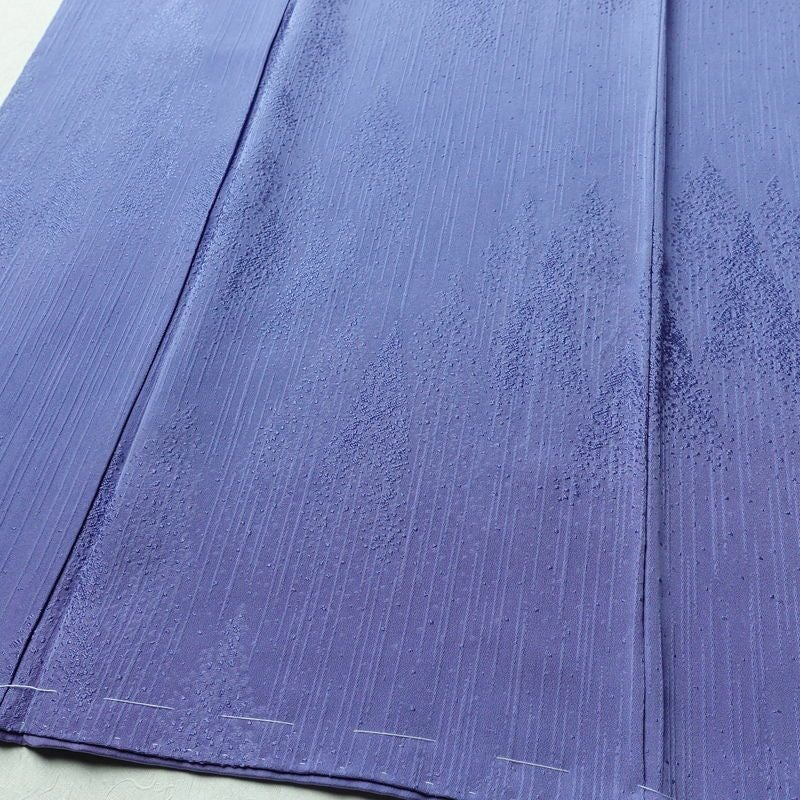 色無地 良品 しつけ糸付き 一つ紋付き 正絹 風景柄 袷仕立て 身丈165.5cm 裄丈68.5cm フォーマル 着物 付下風 入学式 卒業式 桔梗色 くすみ青紫 紫・藤色_画像4