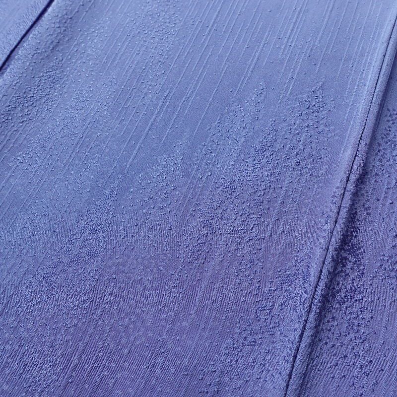 色無地 良品 しつけ糸付き 一つ紋付き 正絹 風景柄 袷仕立て 身丈165.5cm 裄丈68.5cm フォーマル 着物 付下風 入学式 卒業式 桔梗色 くすみ青紫 紫・藤色_画像6