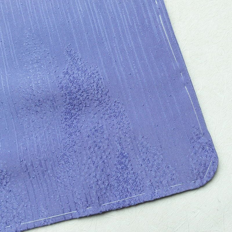 色無地 良品 しつけ糸付き 一つ紋付き 正絹 風景柄 袷仕立て 身丈165.5cm 裄丈68.5cm フォーマル 着物 付下風 入学式 卒業式 桔梗色 くすみ青紫 紫・藤色_画像17