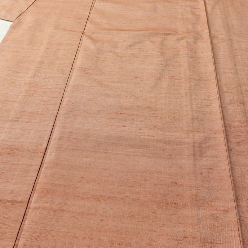 単衣 紬 良品 草木染 しつけ糸付き 正絹 無地 単衣仕立て 身丈158.5cm 裄丈64.5cm シンプル 着物 ピンクオレンジ 橙_画像5