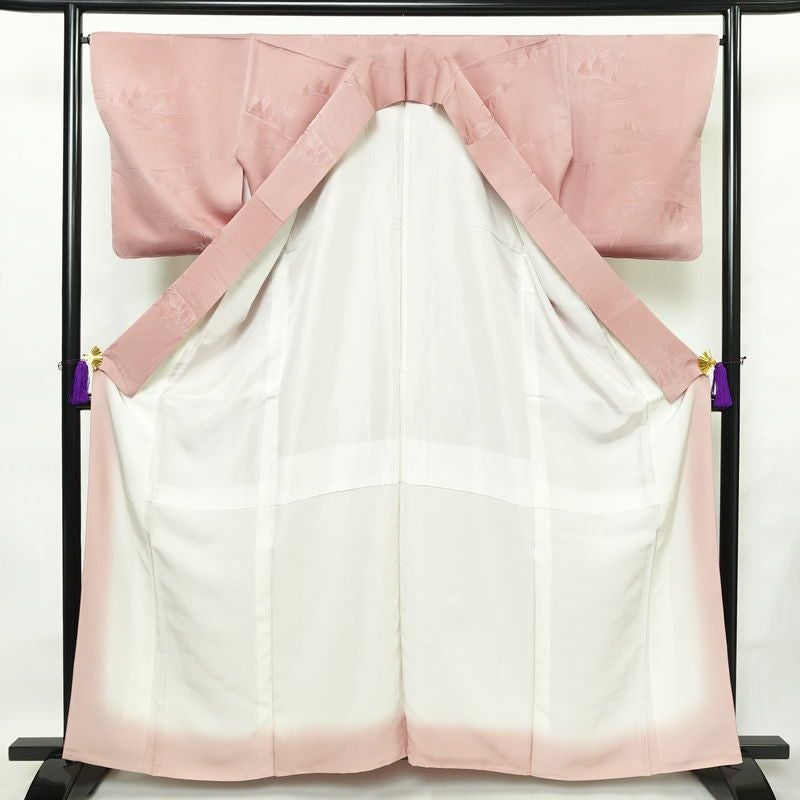 色無地 美品 しつけ糸付き 正絹 風景柄 袷仕立て 身丈162cm 裄丈66cm フォーマル 着物 くすみピンク お茶会 ピンク_画像3