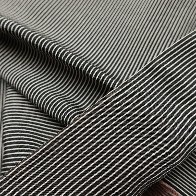 付け下げ 良品 縮緬 正絹 縞柄・線柄 袷仕立て 身丈163.5cm 裄丈67.5cm フォーマル パーティー モダン 粋 洒落 細縞 着物 黒_画像15