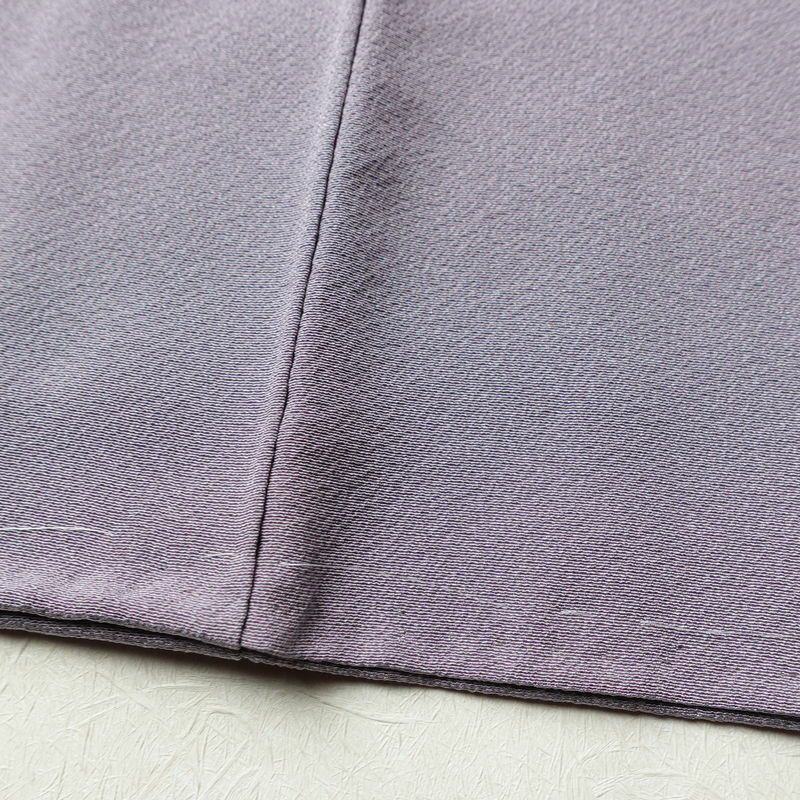 色無地 美品 本場奄美大島泥染 伝統染色 色泥染 証紙あり 丹後ちりめん しつけ糸付き 縮緬 一つ紋付き 正絹 無地 袷仕立て 身丈160cm 裄丈64.5cm 共八掛 フォーマル 着物 お茶会 紫・藤色_画像10