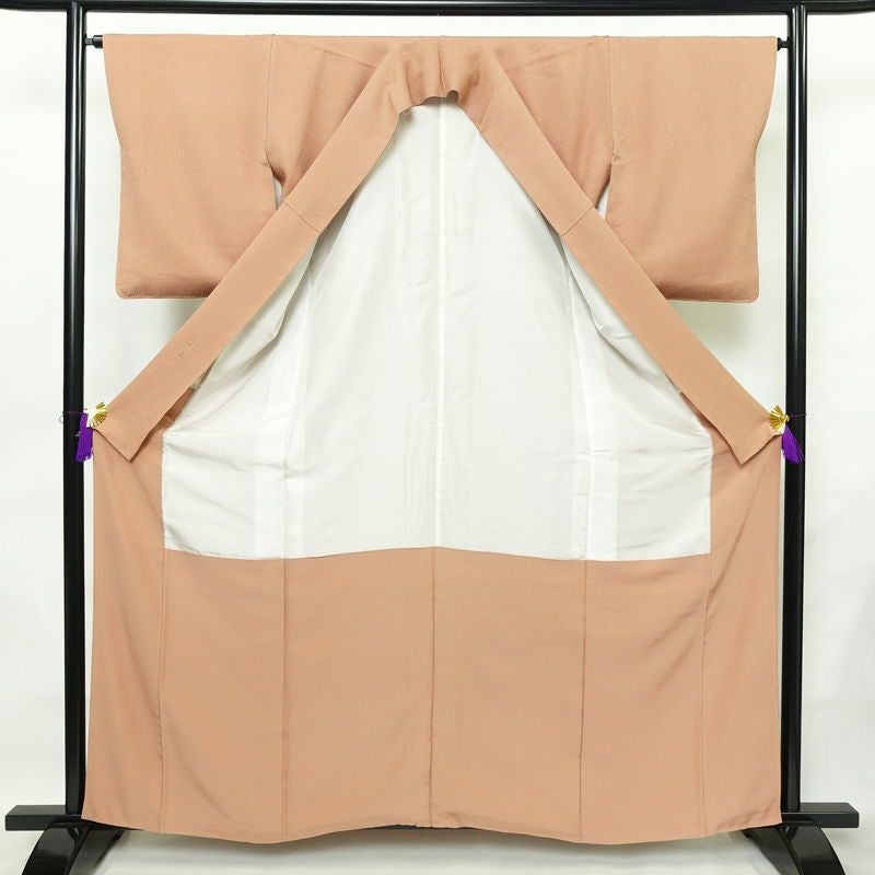 色無地 良品 堅牢染 一つ紋付き 丹後ちりめん 正絹 八丁撚糸 華くらべ 花柄 袷仕立て 身丈161.5cm 裄丈64cm フォーマル 着物 お茶会 茶_画像3