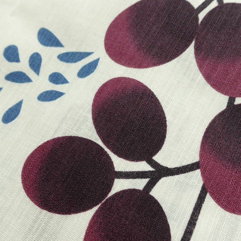 新品 浴衣 滝流れ織 国内染色 国内加工 女性用 綿 ミストホワイト 木の葉・植物 しつけ糸付き 未使用品 ゆかた 萩 レトロ シック モダン_画像7