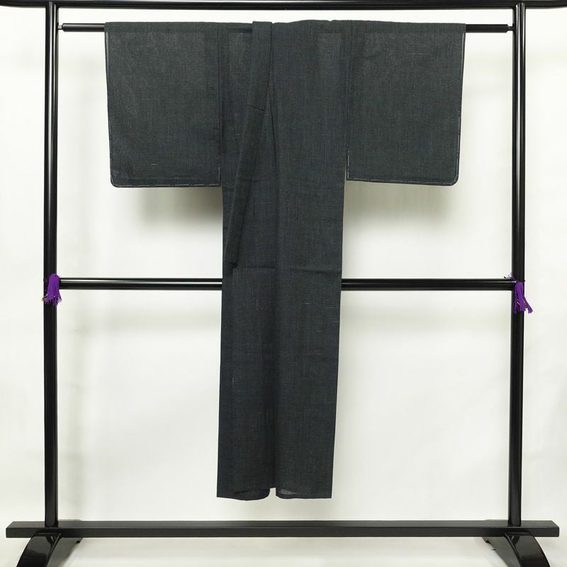 男性用 着物 美品 夏用 しつけ糸付き 正絹 無地 単衣仕立て 身丈140.5cm 裄丈66.5cm リサイクル着物 着物 未使用品 薄物 グレー_画像2
