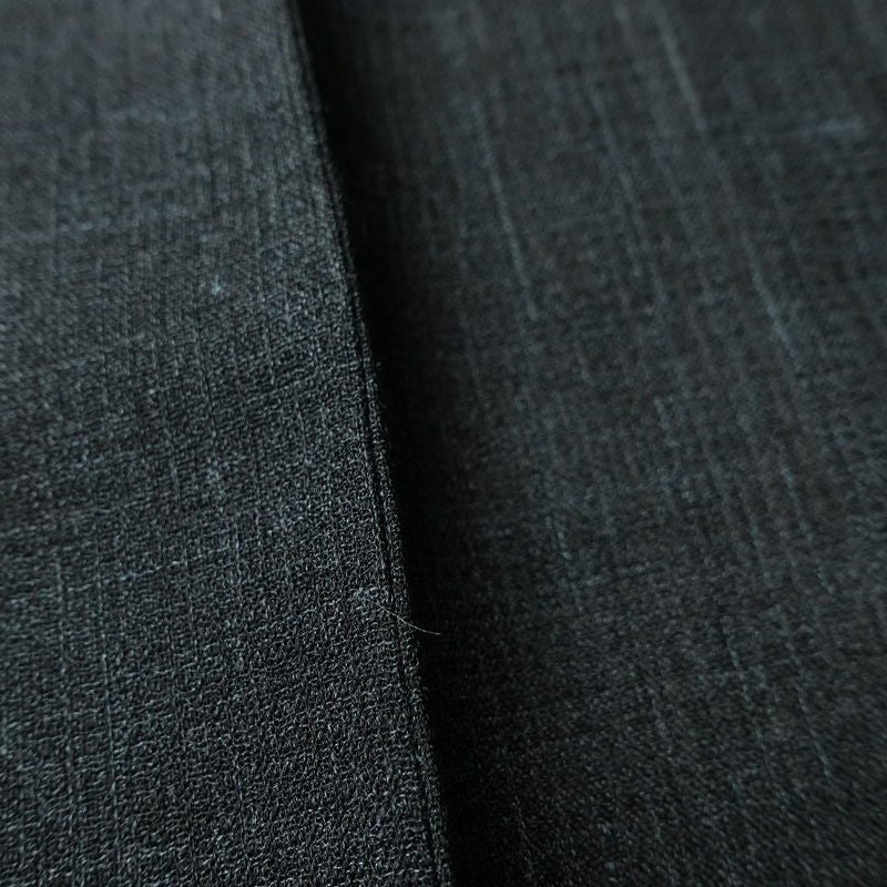 男性用 着物 美品 夏用 しつけ糸付き 正絹 無地 単衣仕立て 身丈140.5cm 裄丈66.5cm リサイクル着物 着物 未使用品 薄物 グレー_画像10