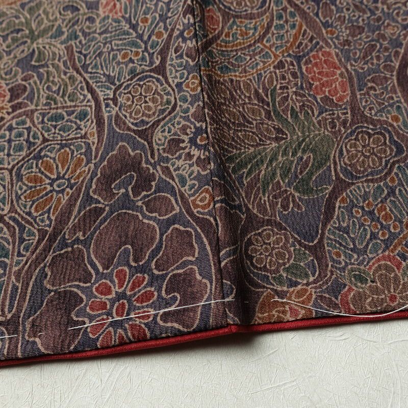 小紋 良品 しつけ糸付き 総柄 ポリエステル 幾何学柄・抽象柄 袷仕立て 身丈163.5cm 裄丈64cm リサイクル着物 着物 紫・藤色_画像11