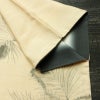 付け下げ 縮緬 一つ紋付き 正絹 木の葉・植物柄 袷仕立て 身丈159.5cm 裄丈64.5cm リサイクル着物 着物 刺繍 松 ベージュ_画像18