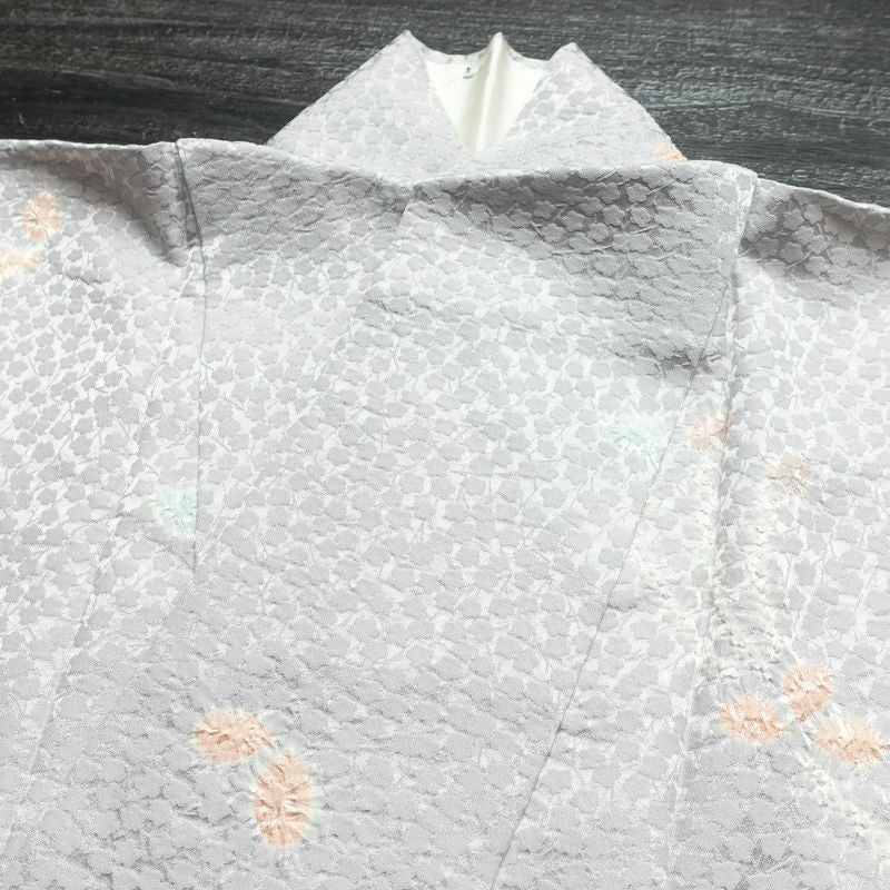 小紋 しつけ糸付き 絞り 正絹 木の葉・植物柄 袷仕立て 身丈155cm 裄丈62.5cm リサイクル着物 着物 紫・藤色_画像16