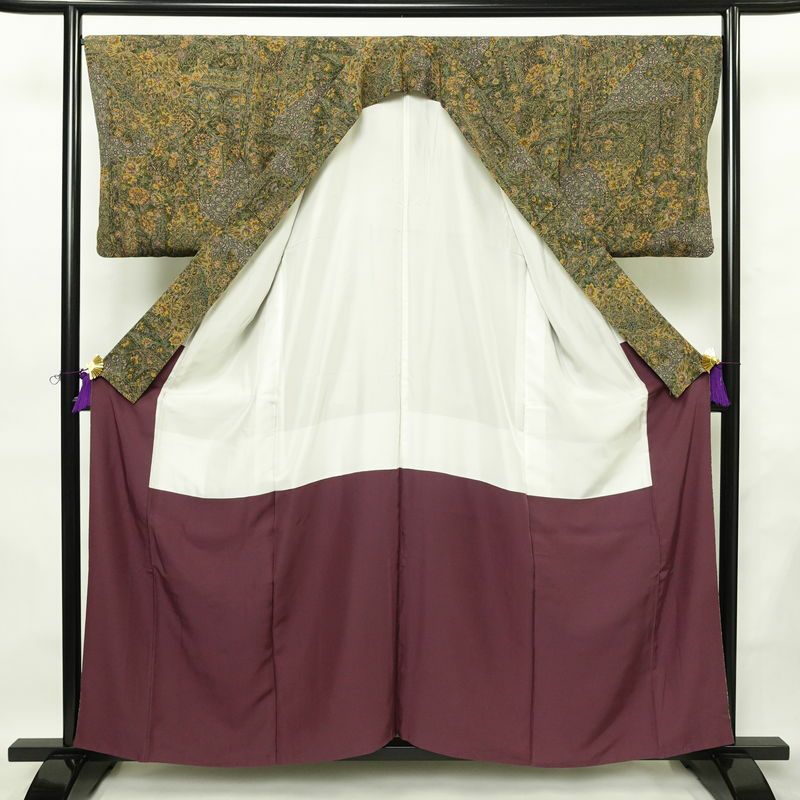 小紋 良品 縮緬 総柄 正絹 花柄 袷仕立て 身丈158cm 裄丈67cm リサイクル着物 着物 緑・うぐいす色_画像3