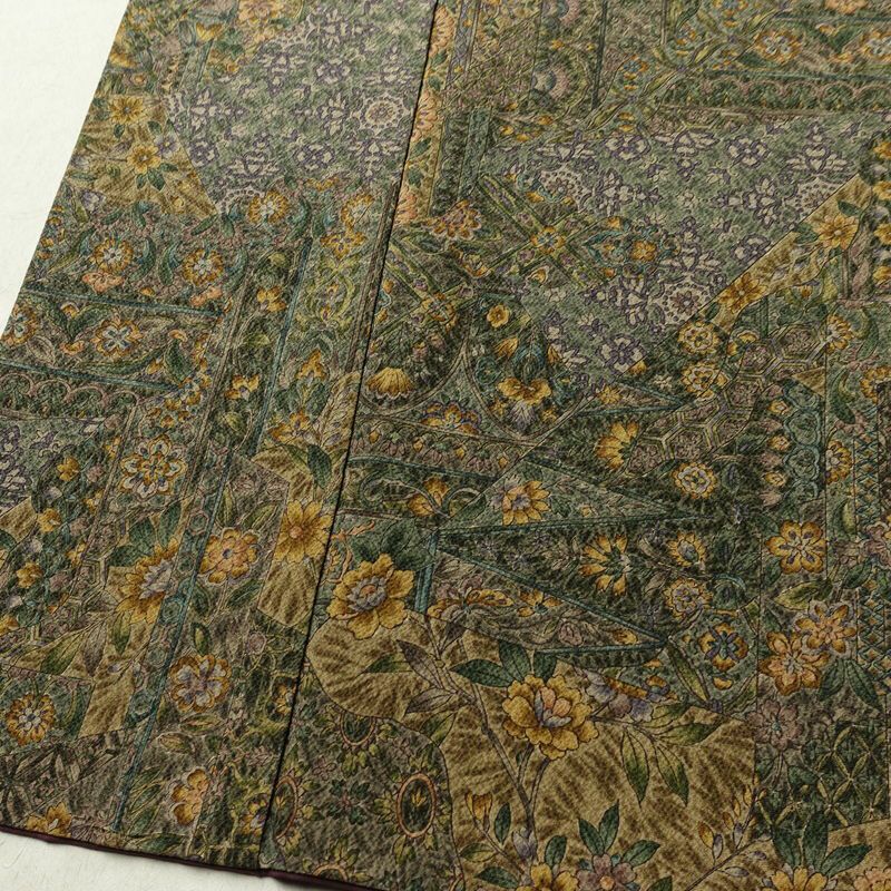 小紋 良品 縮緬 総柄 正絹 花柄 袷仕立て 身丈158cm 裄丈67cm リサイクル着物 着物 緑・うぐいす色_画像4