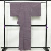 紬 正絹 無地 袷仕立て 身丈155.5cm 裄丈63.5cm リサイクル着物 一部しつけ糸付き 着物 紫・藤色_画像2