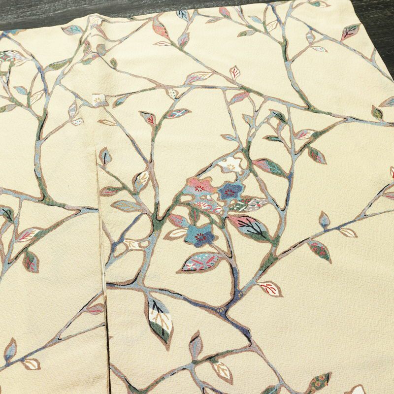 小紋 縮緬 総柄 正絹 木の葉・植物柄 袷仕立て 身丈157cm 裄丈65cm リサイクル着物 着物 ベージュ_画像13
