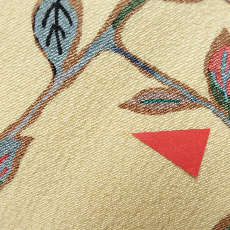 小紋 縮緬 総柄 正絹 木の葉・植物柄 袷仕立て 身丈157cm 裄丈65cm リサイクル着物 着物 ベージュ_画像20