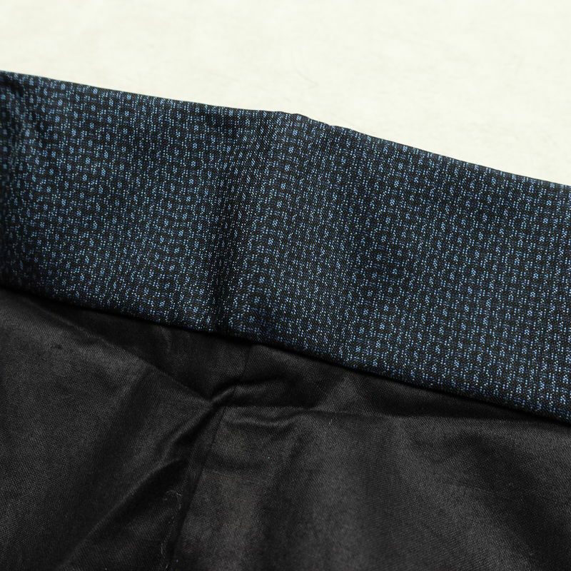 男性用 大島紬 着物 羽織 美品 しつけ糸付き アンサンブル 2点セット 正絹 亀甲柄 袷仕立て 身丈141cm 裄丈64.5cm リサイクル着物 着物 青・紺_画像17