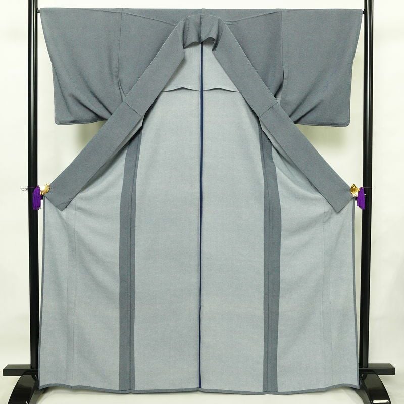 単衣 小紋 鮫小紋 良品 しつけ糸付き 縮緬 ポリエステル 単衣仕立て 身丈167cm 裄丈66.5cm リサイクル着物 着物 くすみブルー 青・紺_画像3