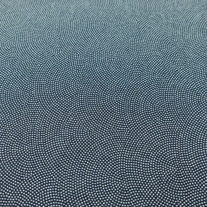 単衣 小紋 鮫小紋 良品 しつけ糸付き 縮緬 ポリエステル 単衣仕立て 身丈167cm 裄丈66.5cm リサイクル着物 着物 くすみブルー 青・紺_画像7