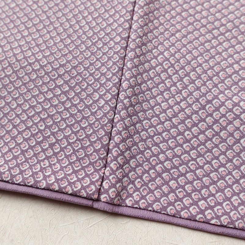 小紋 ポリエステル 古典柄 袷仕立て 身丈157cm 裄丈66.5cm リサイクル着物 着物 紫・藤色_画像10