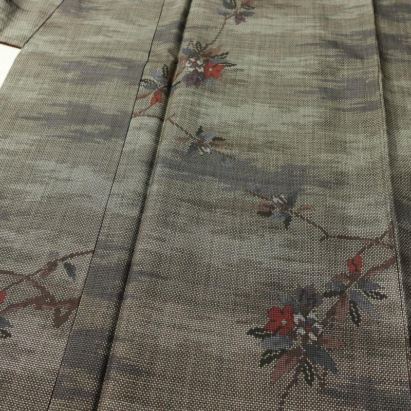 大島紬 良品 証紙あり 正絹 木の葉・植物柄 袷仕立て 身丈160cm 裄丈64.5cm リサイクル着物 一部しつけ糸付き 着物 茶_画像5