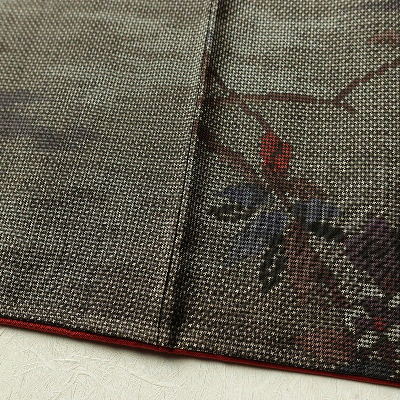 大島紬 良品 証紙あり 正絹 木の葉・植物柄 袷仕立て 身丈160cm 裄丈64.5cm リサイクル着物 一部しつけ糸付き 着物 茶_画像11