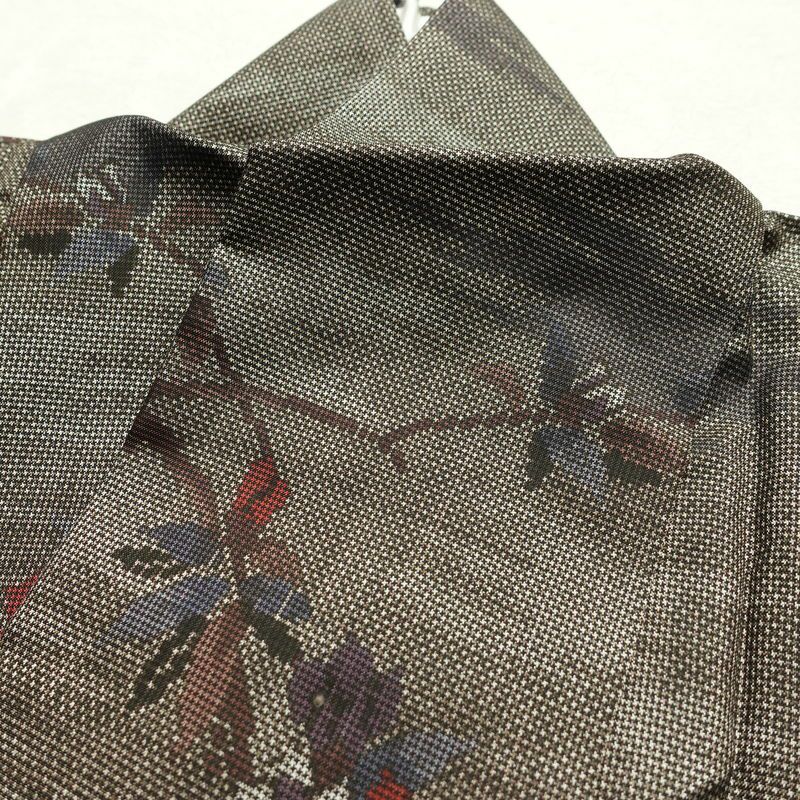 大島紬 良品 証紙あり 正絹 木の葉・植物柄 袷仕立て 身丈160cm 裄丈64.5cm リサイクル着物 一部しつけ糸付き 着物 茶_画像17