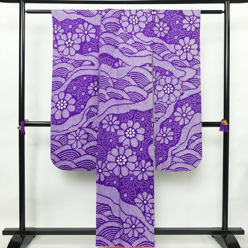 振袖 絞り 総絞り 正絹 花柄 袷仕立て 身丈159.5cm 裄丈65cm リサイクル着物 着物 成人式 二十歳 二十歳の集い フォーマル 紫・藤色_画像2