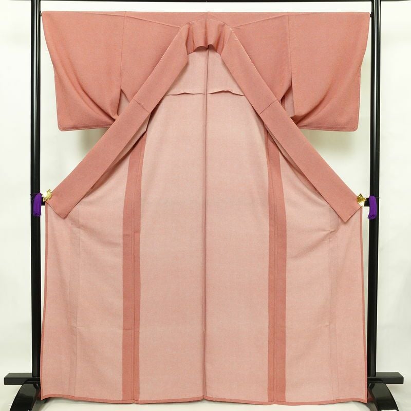 単衣 小紋 鮫小紋 美品 縮緬 しつけ糸付き ポリエステル 単衣仕立て 身丈166cm 裄丈66.5cm リサイクル着物 着物 銀朱 赤・朱_画像3